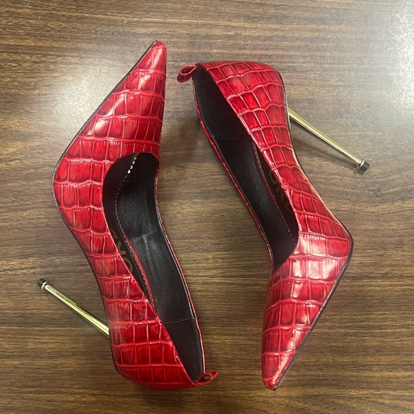 Tom Ford Shoes - Tom Ford Red Crocodile-Embossed Heels